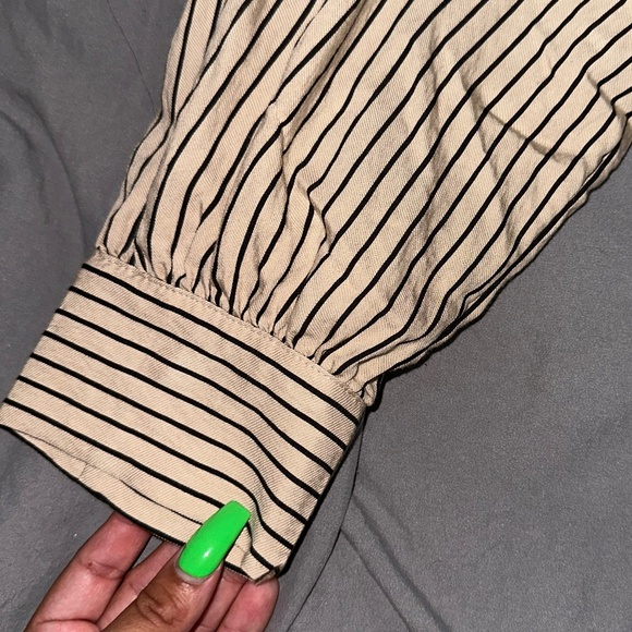 Women's Blouse - Cream - Black - Business Casual - Loose Fit - US M - ZARA - Picture 7 of 8